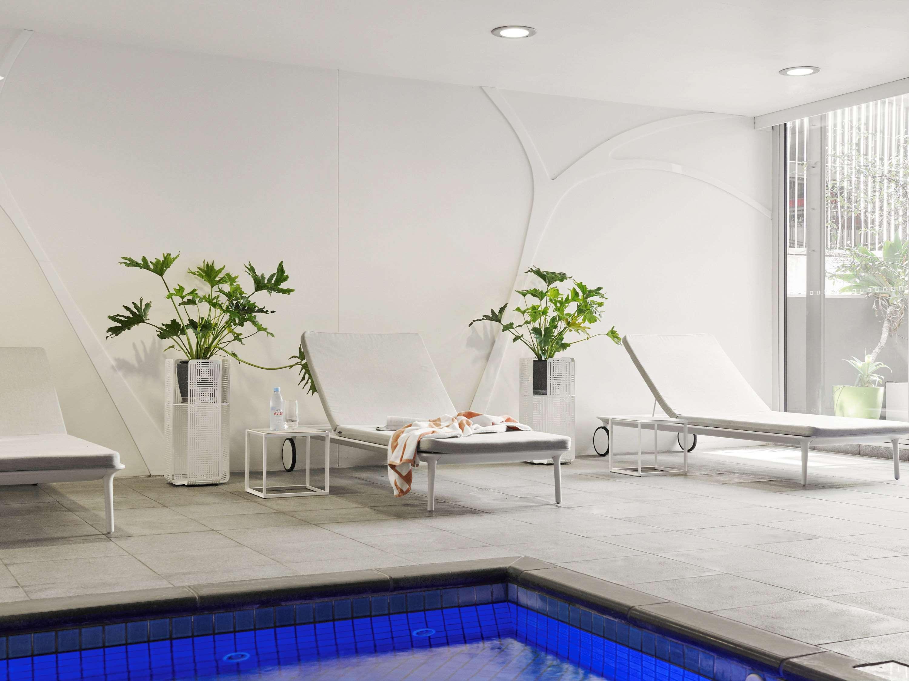 Hotel Pullman Adelaida Exterior foto The spa at The Ivy Spa