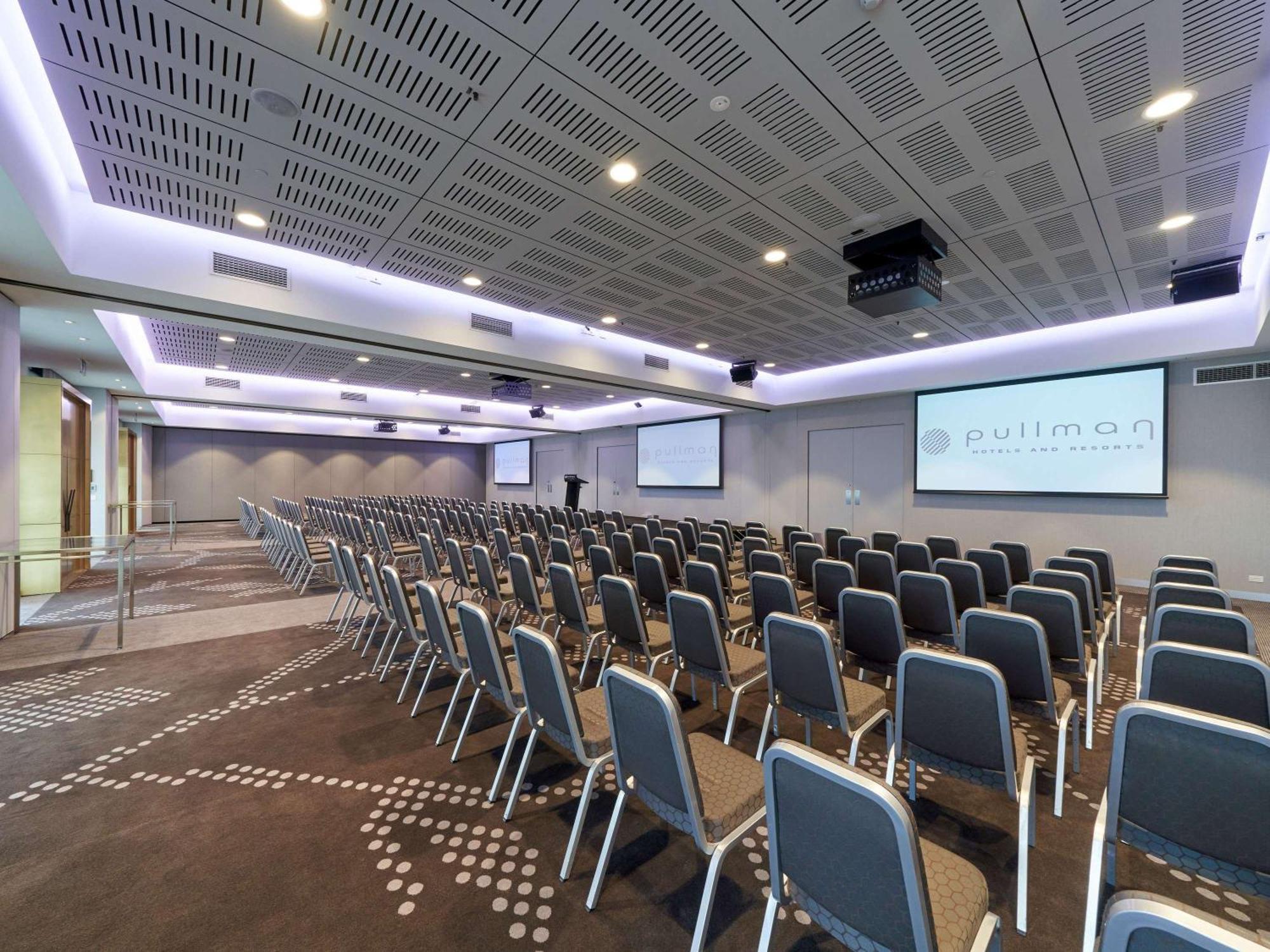 Hotel Pullman Adelaida Exterior foto The Auditorium