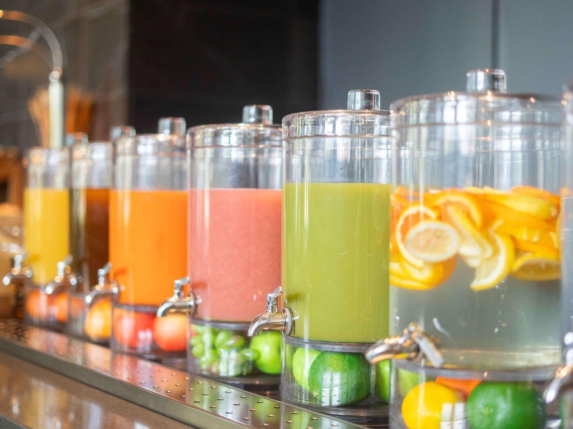 Hotel Pullman Adelaida Exterior foto Fruit juice